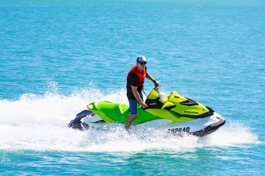 Airlie Beach: Jet Ski Safari Hour of Power and Marine Life - Where You Start: Rufus & Co. Cafe and a Real Check-In Flow