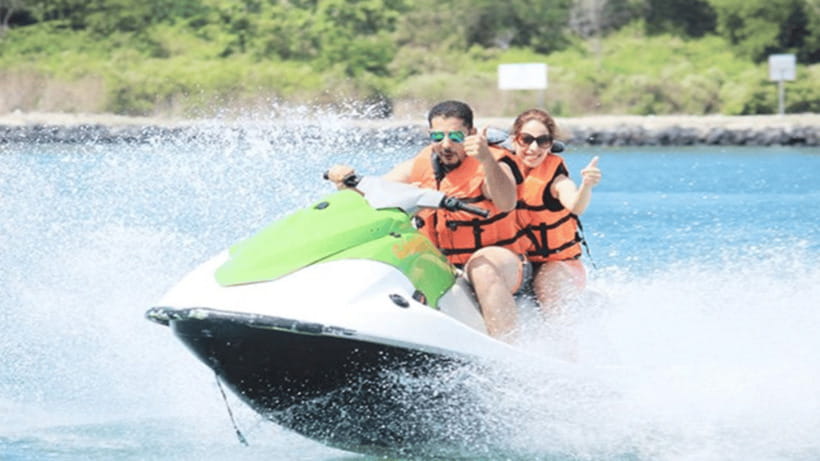 Bali: Watersport Jetski Flyfish Banana Boat Exclusive - Banana Boat Ride: Splashy Fun That Works Even When You’re Not a Thrill Junkie
