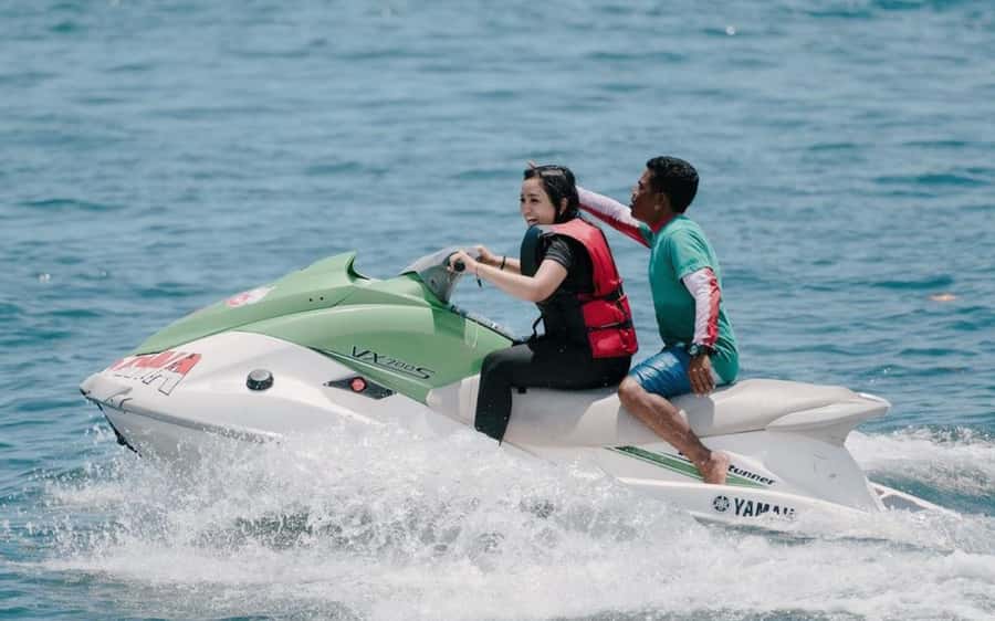 Bali: Watersport Rolling Donut Parasailing Jetski Exclusive - Tanjung Benoa in One Hour: What This Thrill Combo Really Delivers
