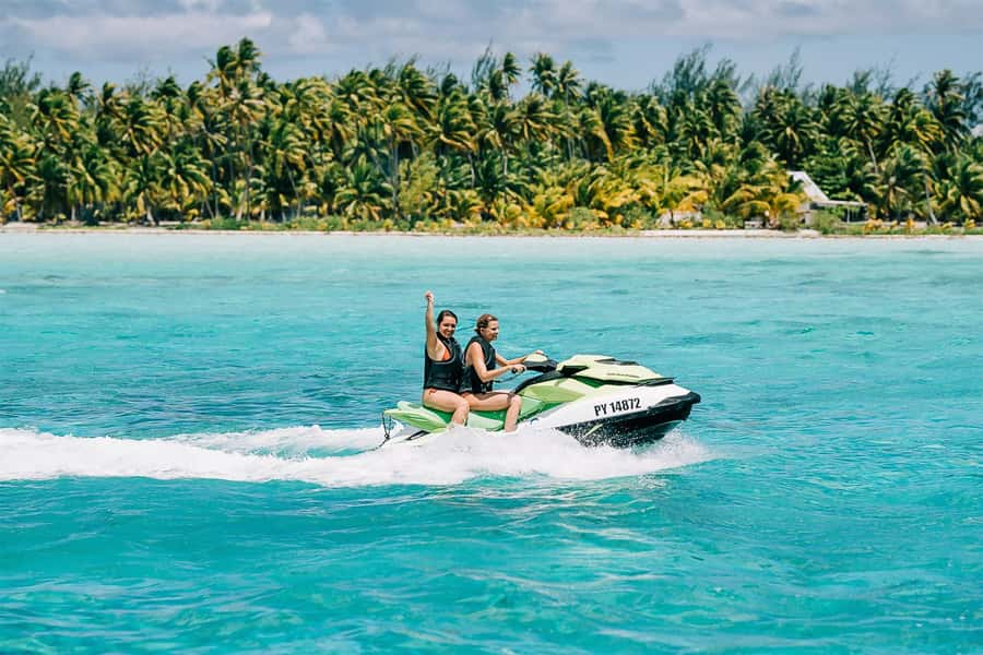 Bora Bora: Jet Ski, Lunch & Shark/ Ray Safari - Jet ski around Bora Bora: Mount Otemanu views and motu stops