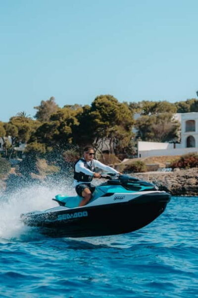 Cala d'Or | Jet Ski Tour 30 min along southeast coast. - No license, but don’t wing it: how instruction works on the water