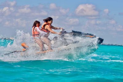 Cancun: Jet Ski Rental in Ocean Side - Meeting point at Hyatt Ziva and the pre-ride check-in
