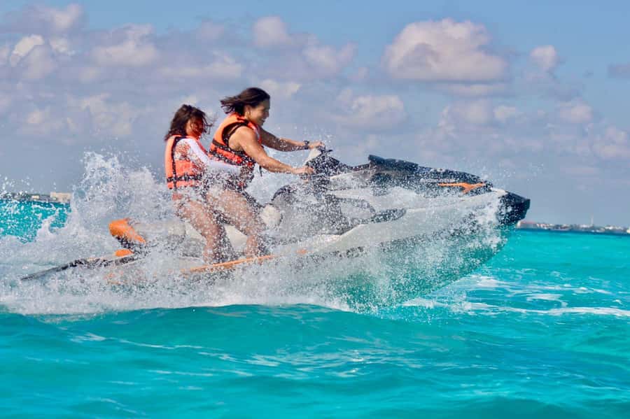 Cancun: Jet Ski Rental in Ocean Side - Meeting point at Hyatt Ziva and the pre-ride check-in