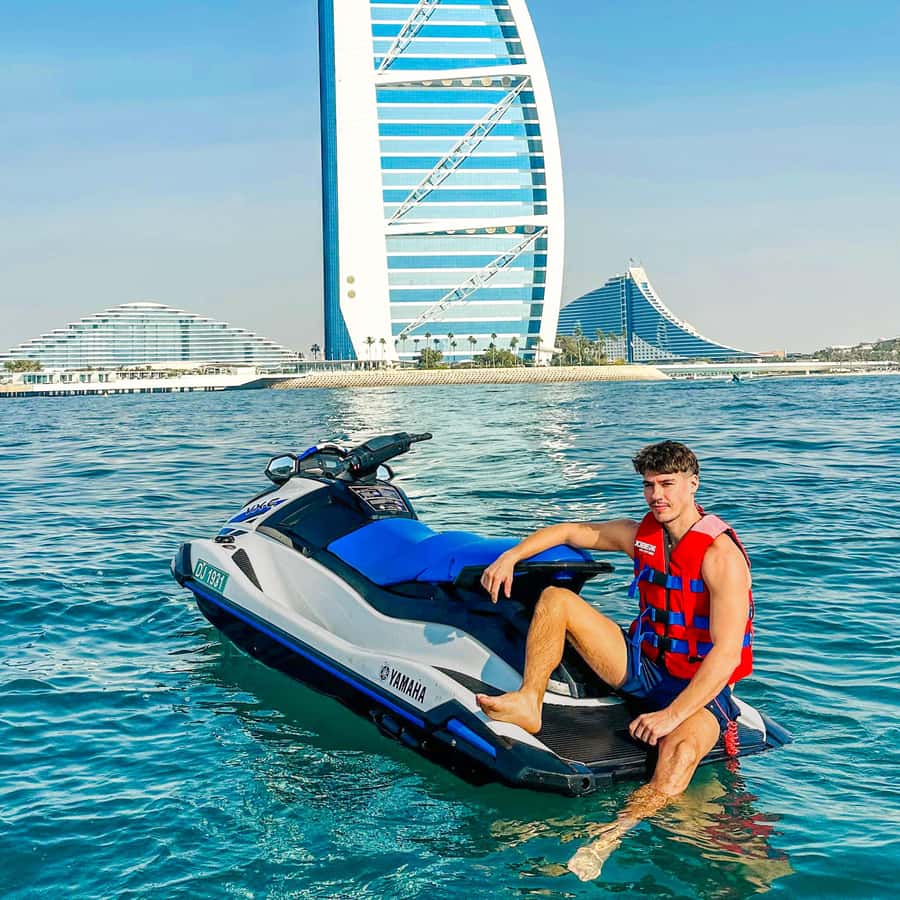 Dubai: Experience Jet Ski to Burj Al Arab +PICTURES & VIDEOS - Value in a Dubai Budget: Why the Price Feels Reasonable