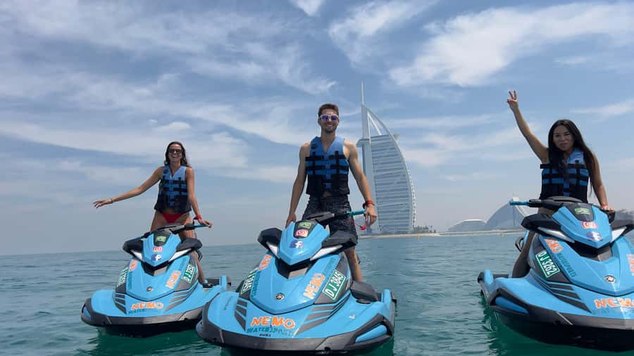 Dubai Jet Ski: Burj Khalifa, Burj Al Arab, Pics & Ice Cream! - Ice cream at Lumiere Café: a nice landing after the speed