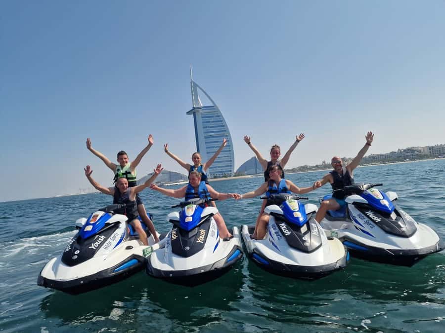 Dubai: Jet Ski Tour of Burj Al Arab with Photos - Free photos, Wi‑Fi, and the extras that make the ride feel finished