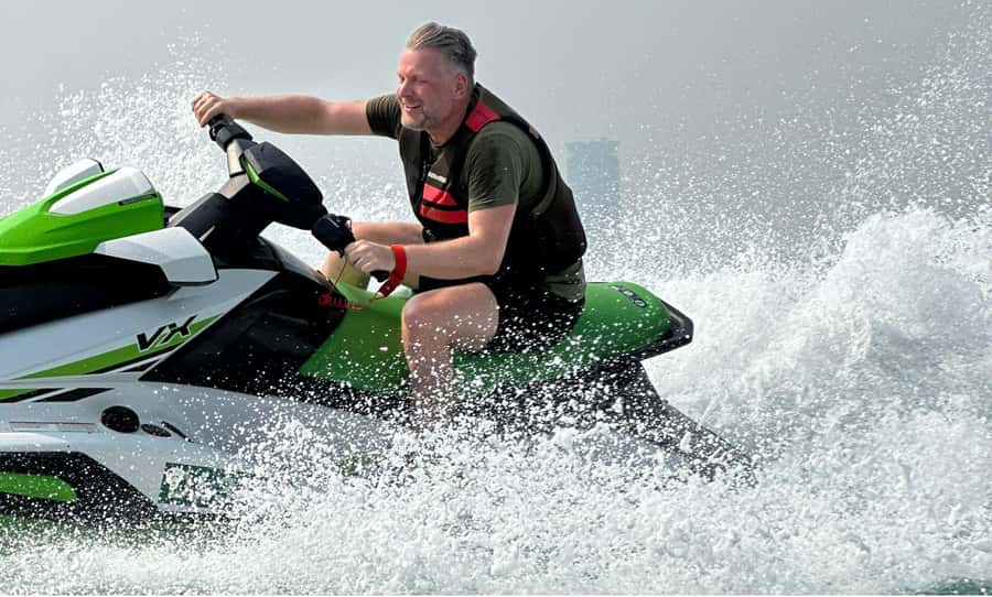 Dubai: Jetski Tour to Dubai Eye, JBR, Palm & Burj Al Arab - JBR Beach Photo Stops and Free Time: The Stretch for Real Fun