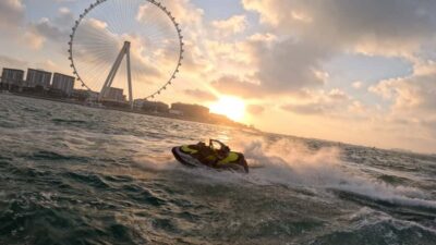 Dubai: Sunrise Jetski Tour with Guide and Photos - Shark Jetski Yacht Club and the 10-minute safety briefing