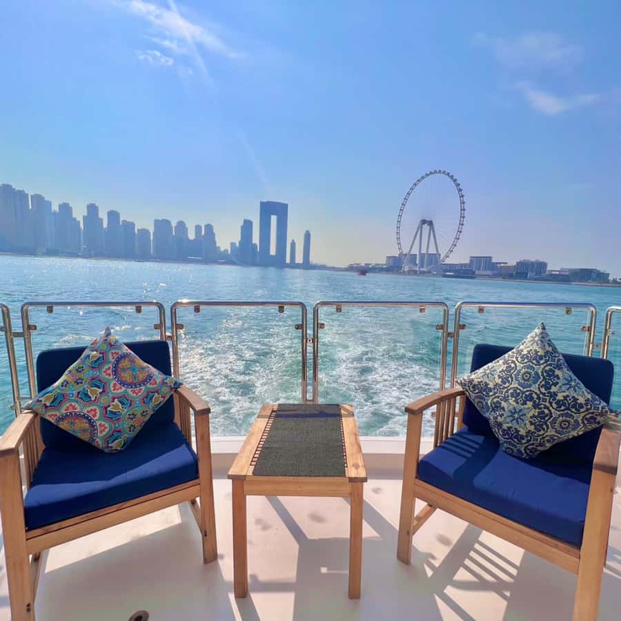 Dubai:Yacht Sightseeing with 30mins Jet-ski on Ain Dubai - Atlantis The Palm photo stop: what you’re really looking at