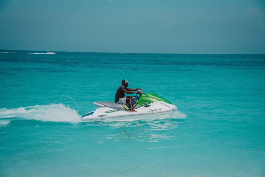 From Cairo: Red Sea Full-Day Trip with Optional Jet Ski Ride - Check-in for the day: how the seaside room add-on works