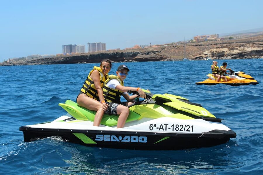 From Puerto Colon : 1 hour adrenaline JetSki tour - Jet Skis That Aim for Control: Fast but Not Random