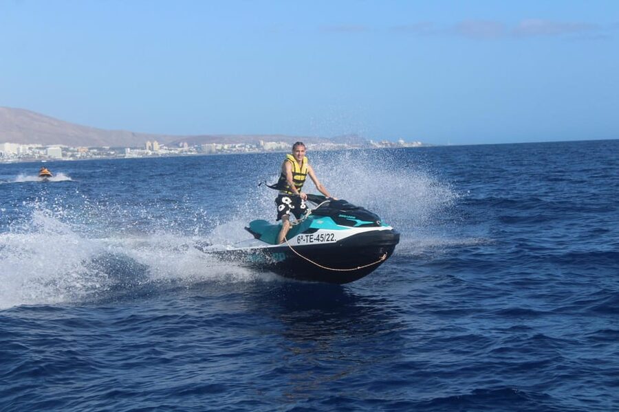 From Puerto Colon : 1 hour adrenaline JetSki tour - Photo Services, Lockers, and the Mobile Phone Question