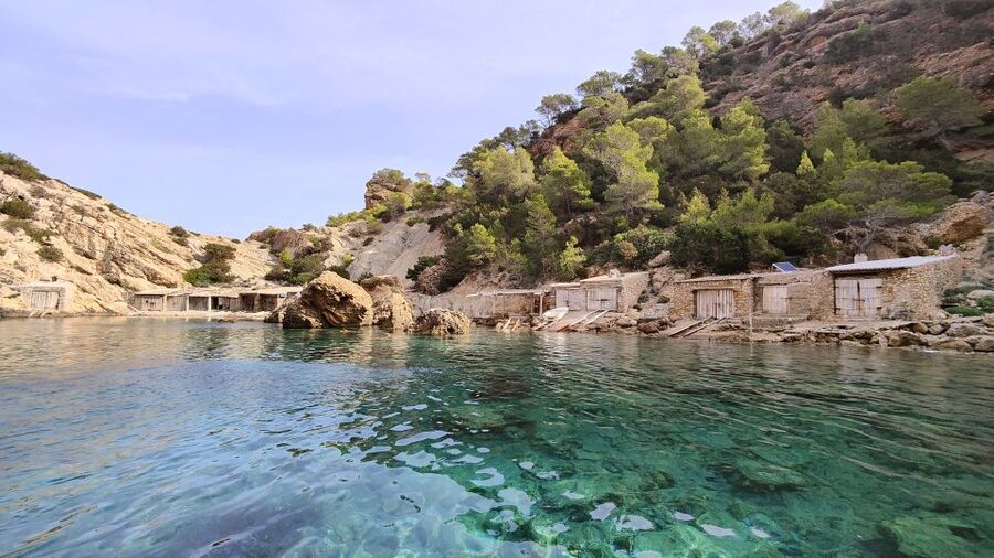 Ibiza Jet Ski Tour: San Antonio to Cala Salada - No License - Age rules and who this tour fits best