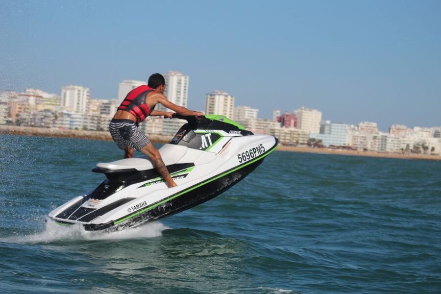 Jet Ski Rental in Vilamoura - Arriving at Marina de Vilamoura (Office 5, Cais Q): timing and ID