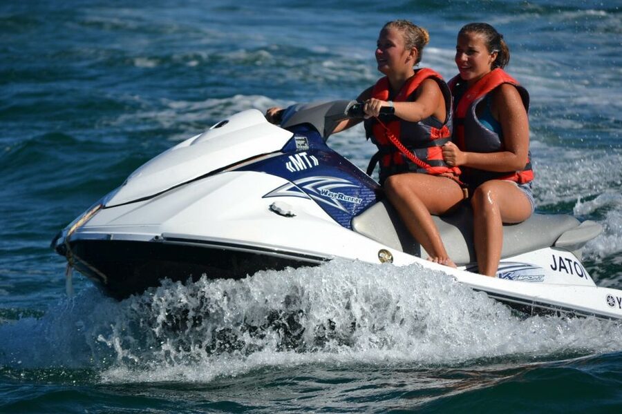Jet Ski Rental in Vilamoura - Choppy water can happen: planning for Algarve sea conditions