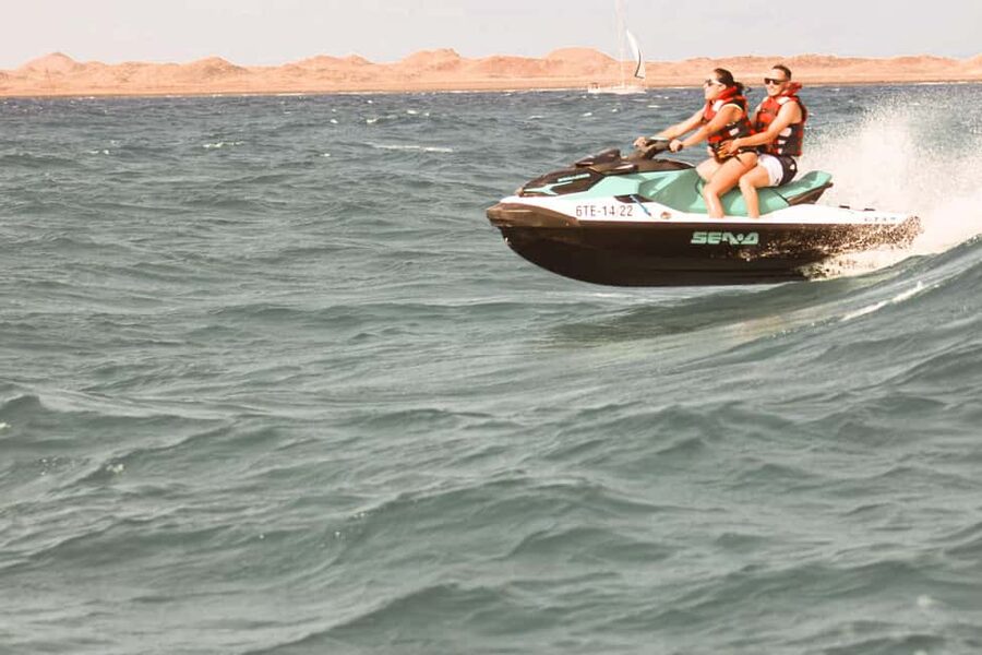 Jet Ski Tour Corralejo, Isla de Lobos - Getting on the water: Meeting point and first steps