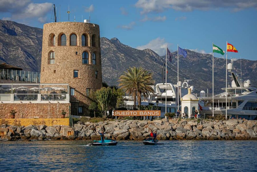 Jetski: Guided Tours - Dolphin-Spotting Without Overpromising
