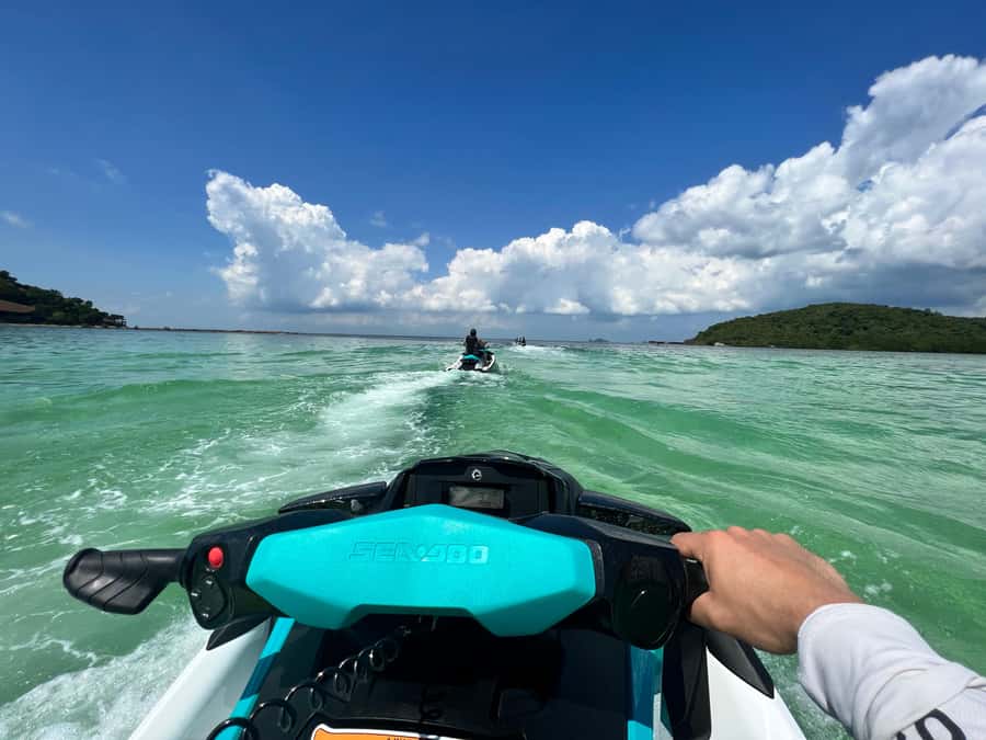 Koh Samui: Jetski Safari, Snorkeling to Pig & Virgin Islands - Laem Sor Pagoda Pass-By: Photos Without the Rush