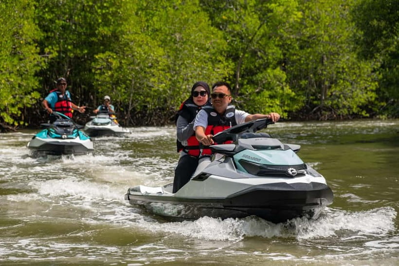 Langkawi: Jet Ski Tour UNESCO Kilim Geopark Free Video - Crocodile Cave: a cave shaped like a creature, with tide as the boss