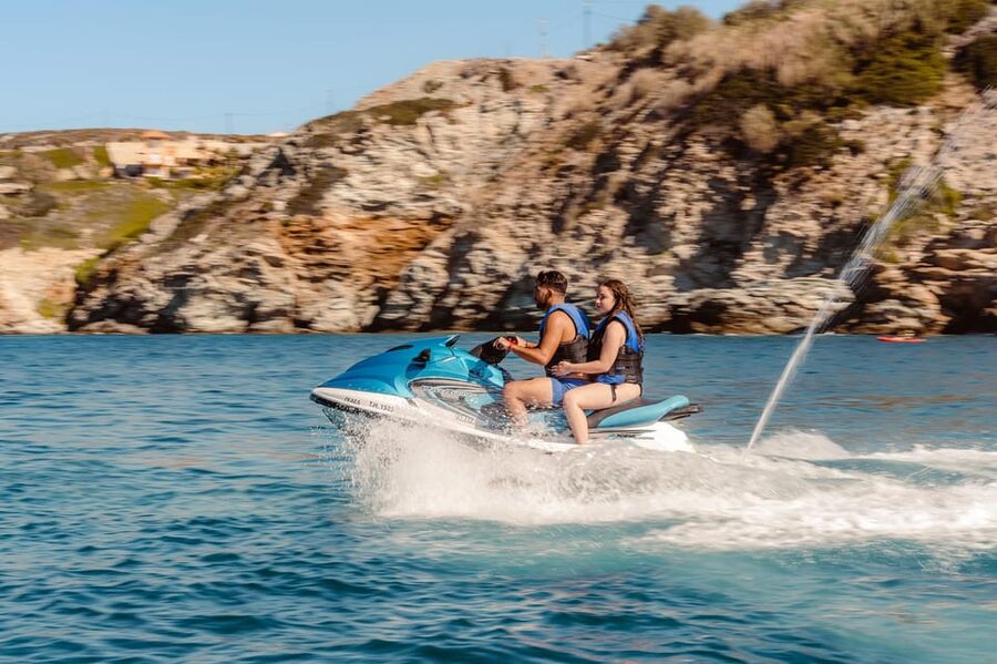 Lygaria Beach: Jet Ski - Boat license rules and who can drive