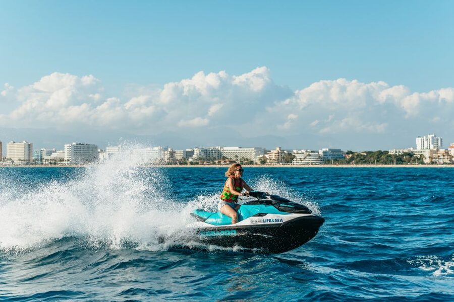 Mallorca: 25-Minute Palma Beach Jet Ski Excursion - Caves and nature reserve moments: scenic stops without slowing you down