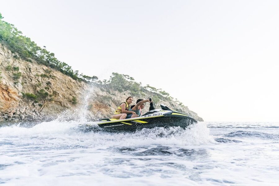 Mallorca: Alcudia Bay Jet Ski Tour - Starting at Passeig Marítim (Alcudiajets): the first 20 minutes