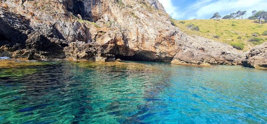 Mallorca Alcudia: Jack Sparrow Cave Jet Ski Tour - What to bring, and what to leave in the bag
