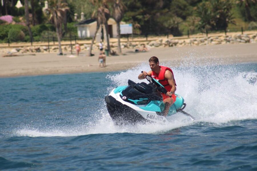 Marbella: Jet Ski at the Golden Mile - Safety briefing and constant monitoring: how it stays controlled
