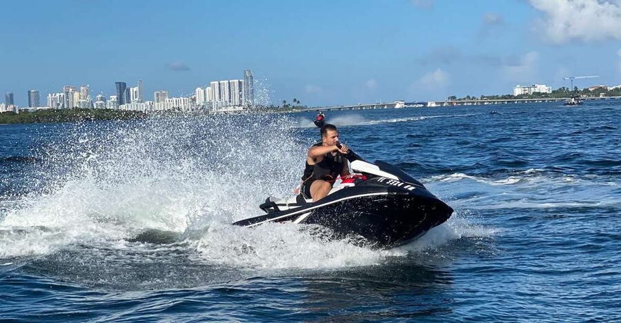 Miami: Biscayne Bay Jet Ski Rental - What you’ll see while you ride: mansions, islands, city views, sandbars