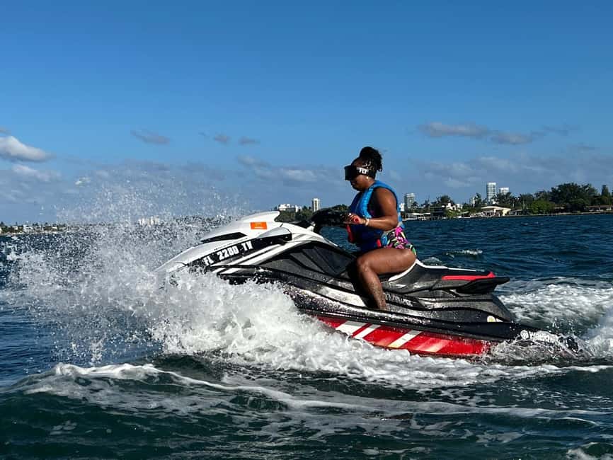 Miami: Biscayne Bay Jet Ski Rental & Free Boat Ride - Solo or Tandem Riding: Pick the Version That Fits Your Comfort
