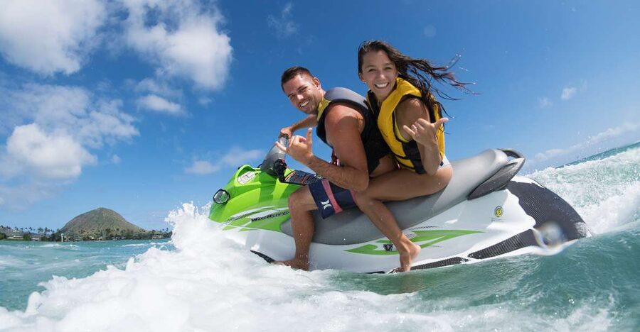 Oahu: Tandem Jet Ski Adventure on Maunalua Bay - From Hydro Hoist to WaveRunner: How the Ride Starts