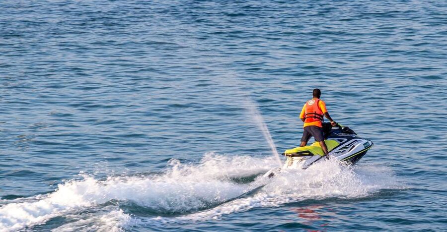 Santorini: Perivolos Beach Jet Ski Rental - Ratings and What They Really Tell You