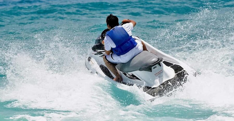 St. Julian's: Jet Ski Rental in St. George's Bay - Jet skiing in St. George’s Bay: what you’re really buying