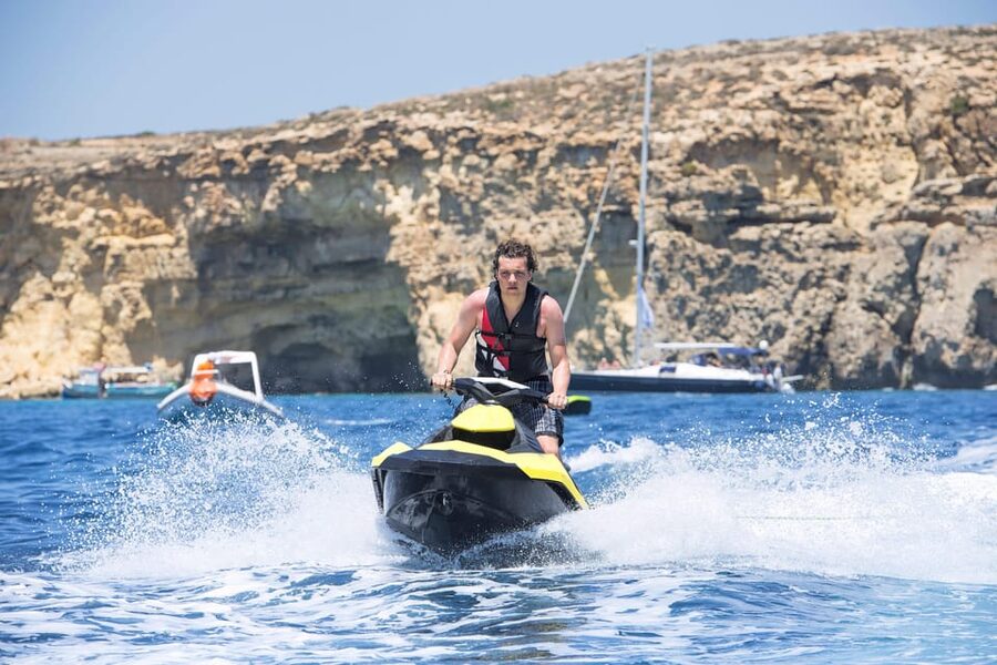 St. Julian's: Jet Ski Rental in St. George's Bay - What to bring (and what you should leave at home)